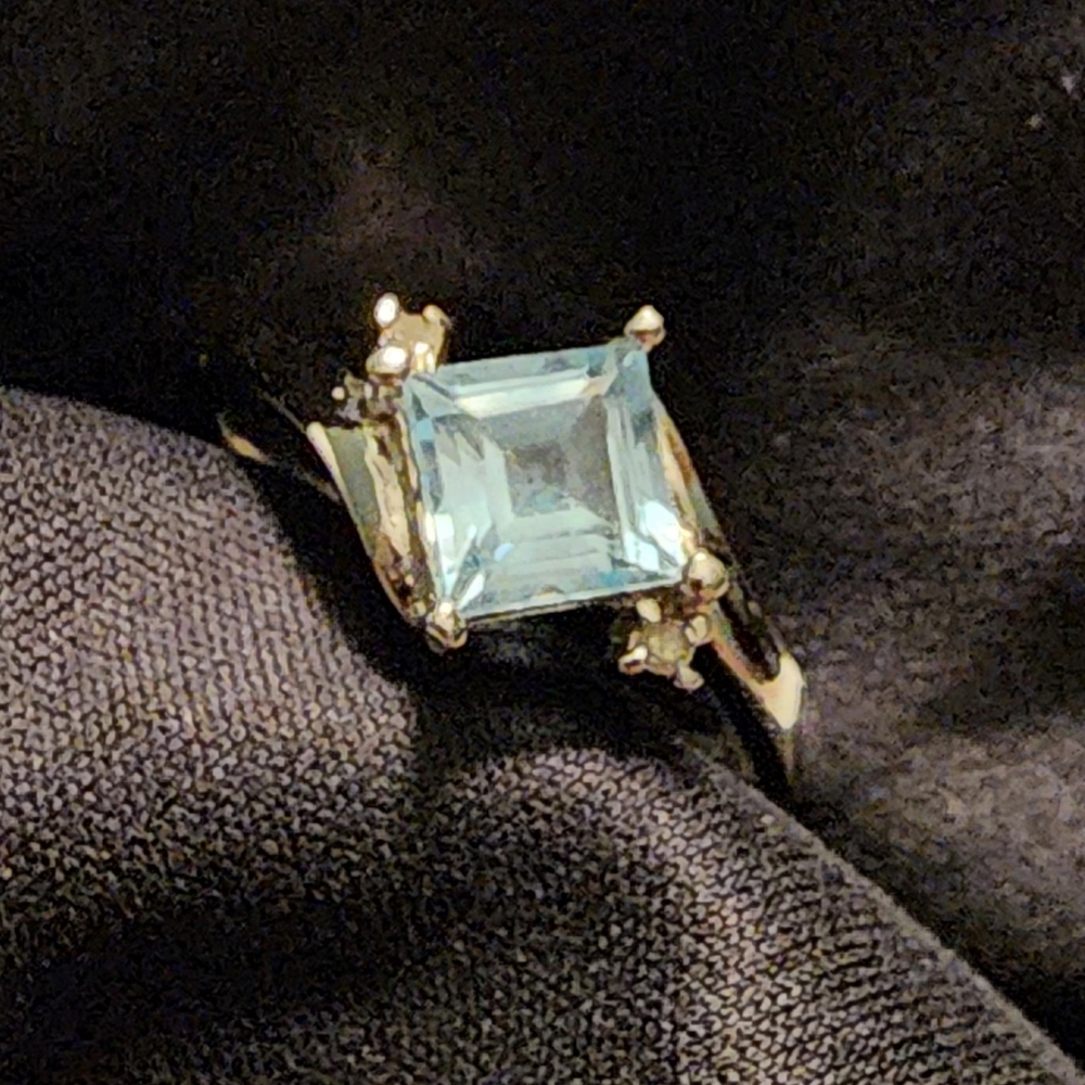 Swiss blue topaz 1 carat gem radiant-cut, 925 silver ring, diamond accents sz: 7